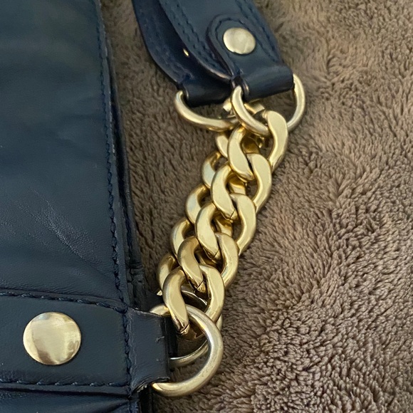 Michael Kors Dark Blue Leather Shoulder Bag with Gold Accents🎄 - Picture 6 of 9